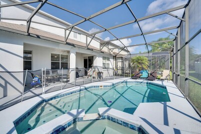 Spacious Kissimmee Villa w/ Private Pool & Hot Tub