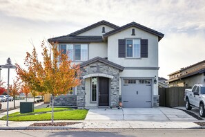 House (3 Bedrooms) | Interior - Stylish Lodi Wine Country Retreat w/ Private Patio (Lodi)