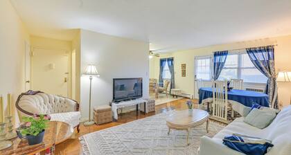 Cozy Bay Shore Condo Near Museums & Outdoor Rec!