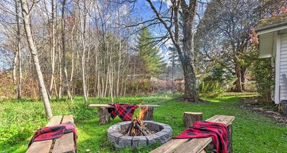 Mtn Cottage w/ Fire Pit in Newland!