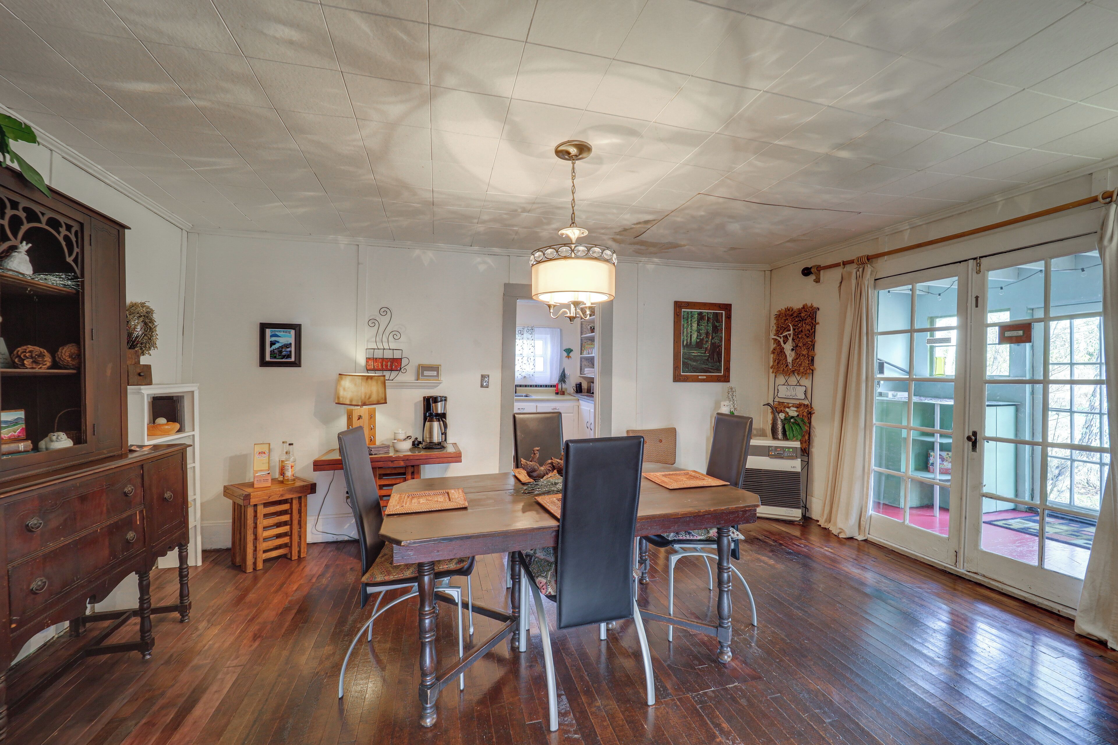 Cottage (2 Bedrooms) | Interior