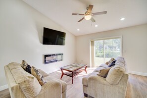 TV, fireplace - Sunny Palm Bay Home w/ Screened Porch Near Beaches (Palm Bay)