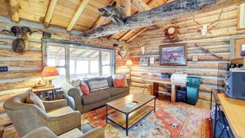 ุงูู
ูุดุฃุฉ ู
ู ุงูุฏุงุฎู