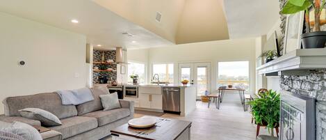 House (2 Bedrooms) | Front of property