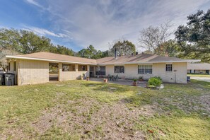 Interior - Baton Rouge Retreat w/ Private Patio! (Baton Rouge)
