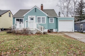 House (2 Bedrooms) | Front of property