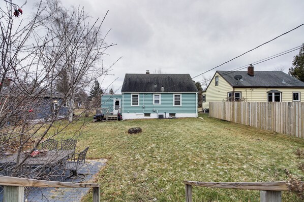 House (2 Bedrooms) | Interior