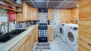 Apartment (0 Bedroom) | Interior