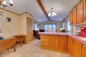 House (2 Bedrooms) | Interior