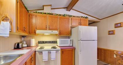 Cozy Lakemont Getaway, 11 Mi to Watkins Glen!