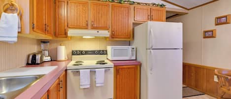 House (2 Bedrooms) | Interior