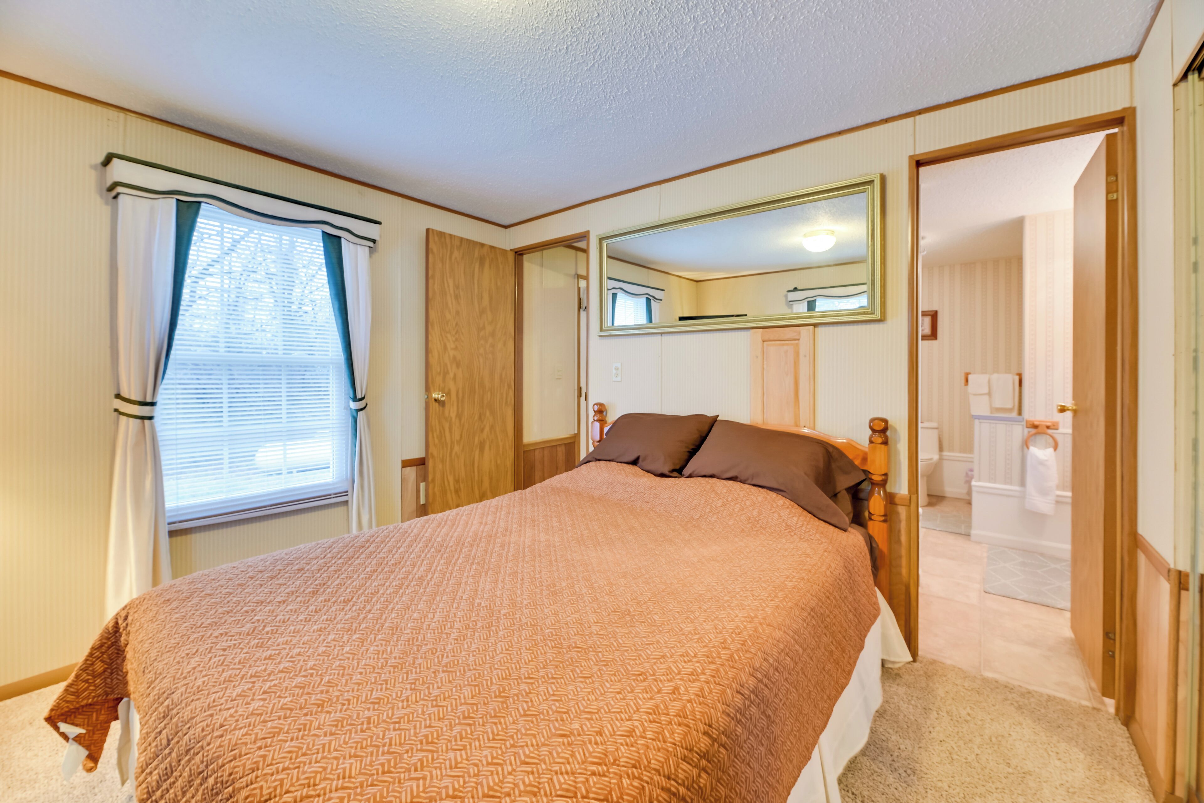 المنشأة من الداخل