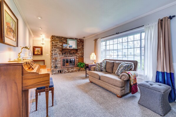 House (4 Bedrooms) | Front of property