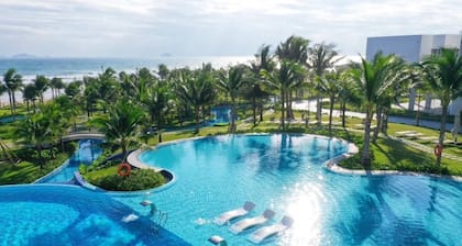 The Western Seaview Cam Ranh Condotel
