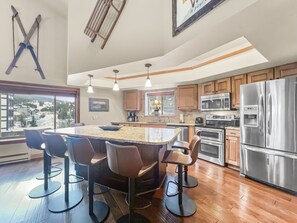 Private kitchen - Be410 Bridge End Pet Friendly 3 Bedroom Condo by RedAwning (Copper Mountain)