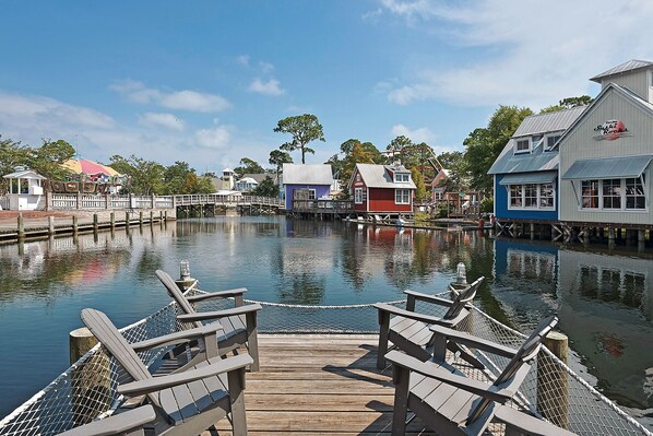 Property grounds - Augusta Antics 530 ~Golf Cart Included~Pet Friendly~Sandestin Resort (Miramar Beach)