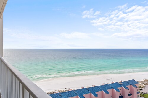 Spacious 2BR Beachfront Condo! Oversized Balcony, Tropical Pool, Tennis Court