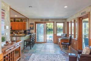 تناول الطعام