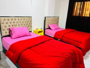 Comfort Twin Room | Soundproofing, free WiFi - mohamed hassan (Giza)