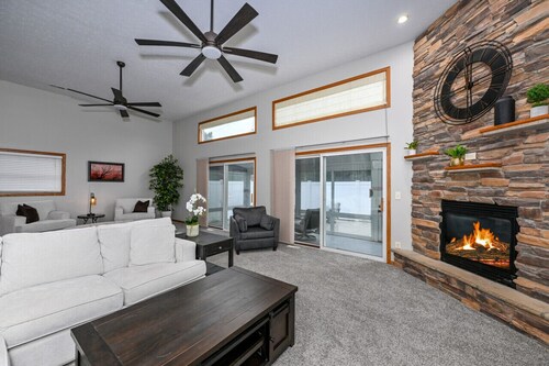 3 bed 2.5 bath Townhome