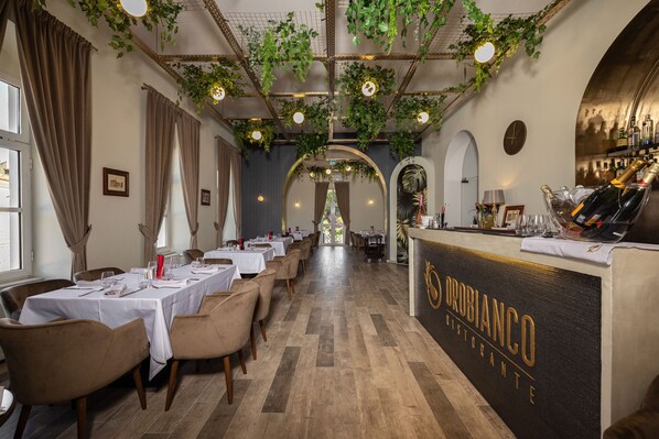 Restaurant - Haller Boutique (Targu Mures)