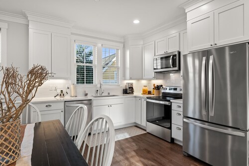 *New*After Dune Delight, dog-friendly, Ocean View!