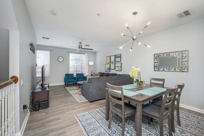 Interior -  3BD/3.5BA @Vista Cay next to Convention Center, Universal, SeaWorld &Disney   (Orlando)