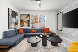 TV, stereo - Zara's Zen | Serene villa w grand BRs, PVT pool, kitchen - near parks & shopping (Orlando)