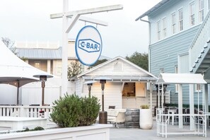 Outdoor dining - 360 Degree Panoramic Seaside & Gulf Views, Chic Townhome + 2 Adult Bikes! (Santa Rosa Beach)