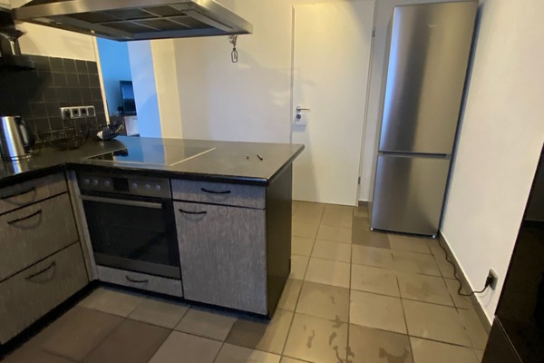 KĂŒhlschrank, Mikrowelle, Ofen, Herdplatte