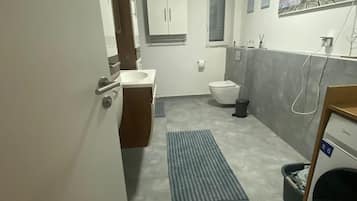 Dusche, Handtücher, Seife, Shampoo