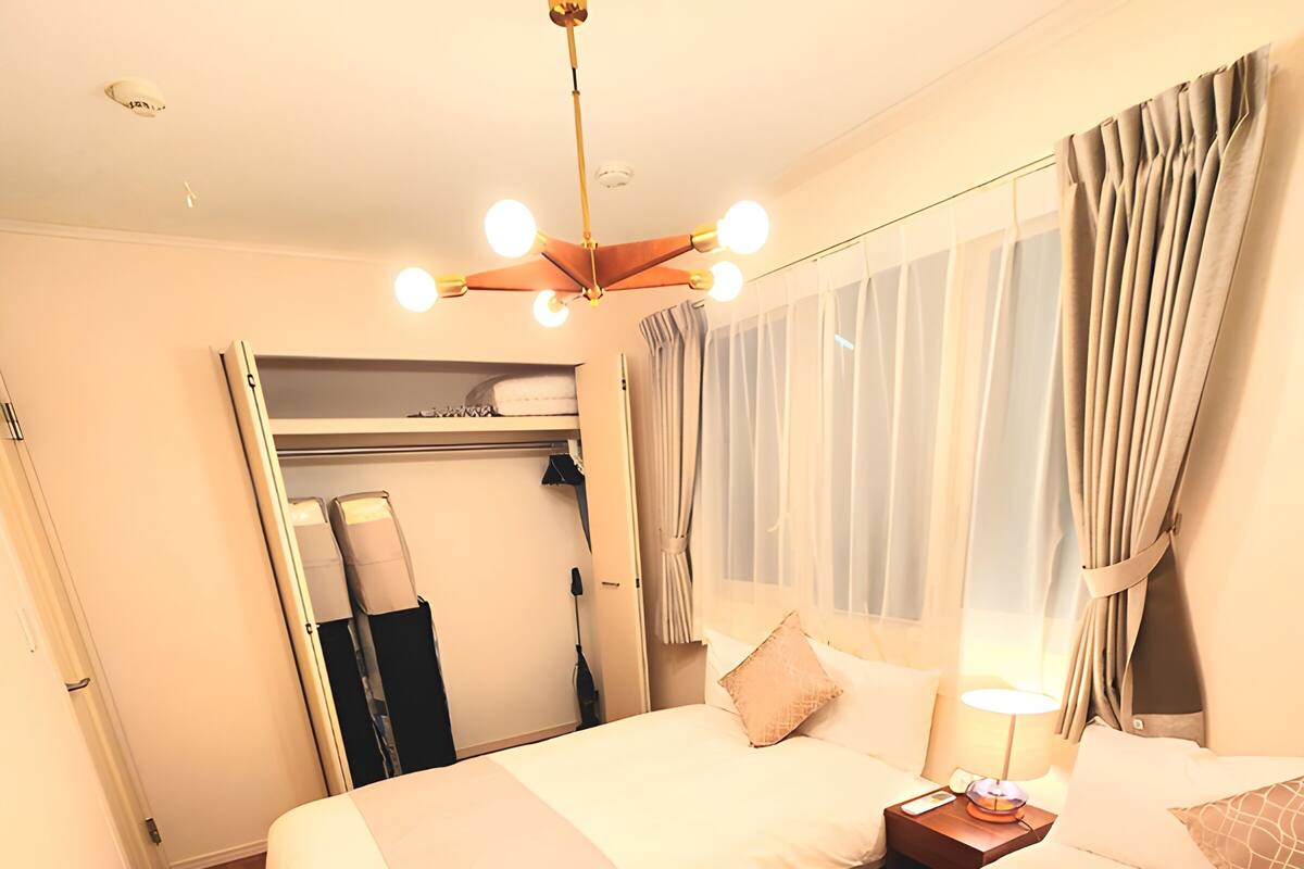 1 bedroom, blackout curtains, iron/ironing board, free WiFi