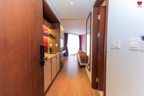 Doppia Deluxe | Minibar, una scrivania, postazione laptop, Wi-Fi gratuito