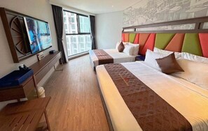 Deluxe dubbelrum | Minibar, skrivbord, arbetsyta för laptop och gratis wi-fi