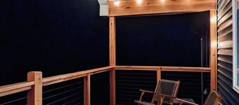 Nature getaway; beautiful Mountain Views, close to rivers, breweries & wineries.