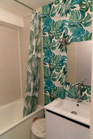 Towels, soap, toilet paper