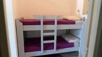 1 bedroom, WiFi, bed sheets