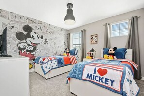 5 bedrooms, iron/ironing board, WiFi, bed sheets