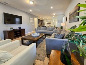 Smart TV - Last Minute Disney Getaway! Private Pool & Themed Bedrooms. Book Now! #56107 (Orlando)