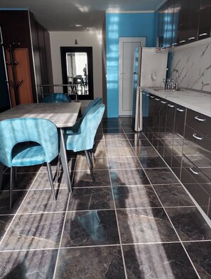 تناول الطعام