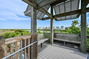 Property grounds - 4BR Split-Level Home with Private Pool + Separate Lower Retreat | Le Zoute (Destin)