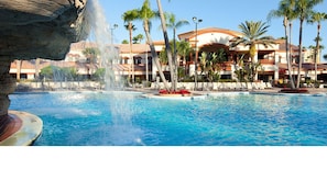 Pool - Top Destination in Orlando, FL - 2 Bd Condo - Room for the whole family. (Orlando)