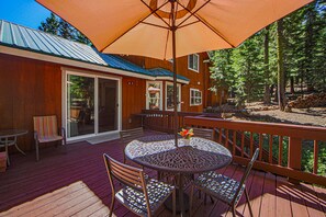 Outdoor dining - Cozy Tahoe Vista home with fireplace, furnished deck, & forest view (Tahoe Vista)