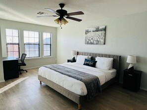 4 bedrooms, iron/ironing board, free WiFi, bed sheets