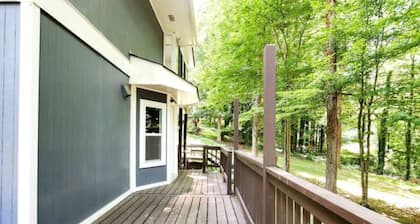 East Cobb's Escape to Modern Luxury Hidden Gem!