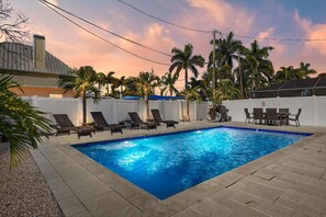 Et oppvarmet basseng