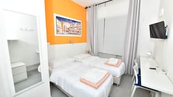 1 camera, una scrivania, Wi-Fi gratuito, lenzuola