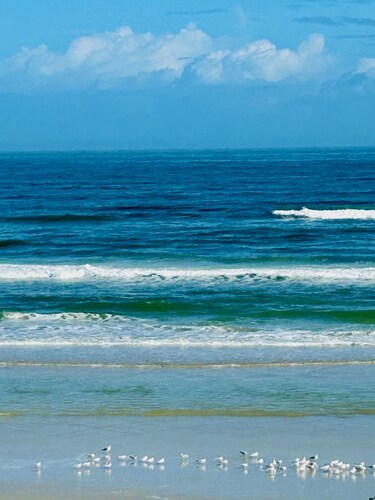 BEAUTIFUL OCEAN VIEW, 2 BEDROOM CONDO. UNBELIEVABLE DISCOUNT.  ENJOY OFF SEASON.