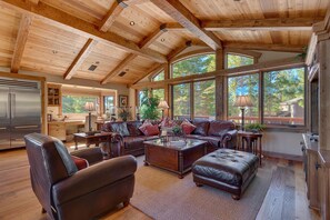 Fireplace - Indulge in Mountain Luxury at Wolf Ridge (Carnelian Bay)