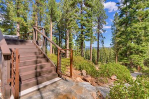 Property grounds - Zoe's North Star at Northstar - TLUXP (Northstar)